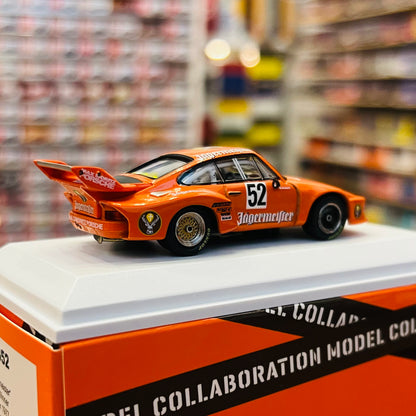 Tarmac Works x MINICHAMPS COLLAB64 1/64 Porsche 935/77 DRM Zolder Bergischer Löwe 1977 #52 Winner T64MC-002-JAG (643776352)
