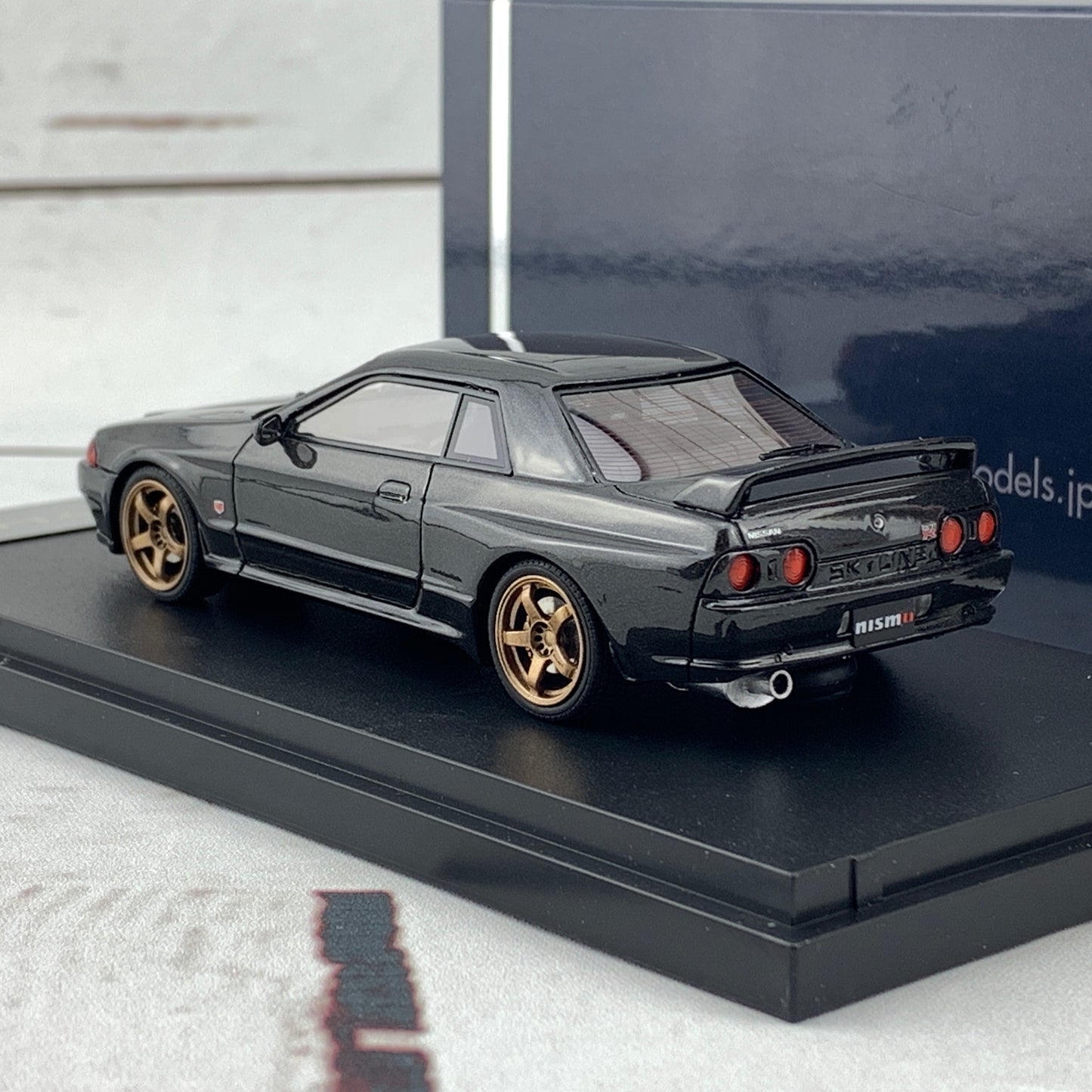 Mark43 1/43 NISSAN SKYLINE GTR (BNR32) NISMO Customized version Gun Gray Metallic PM4304NGM