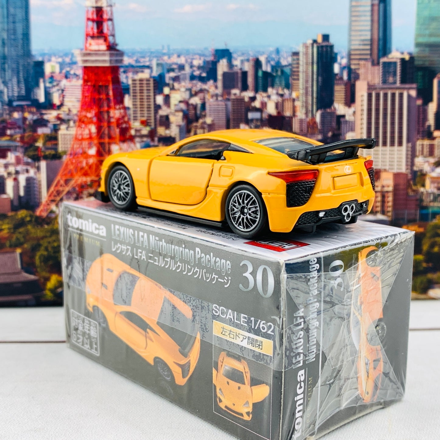 Tomica Premium 30 LEXUS LFA Nürburgring Package