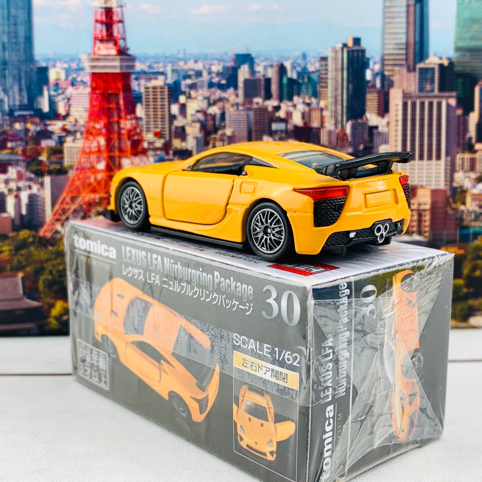 Tomica Premium 30 LEXUS LFA Nürburgring Package