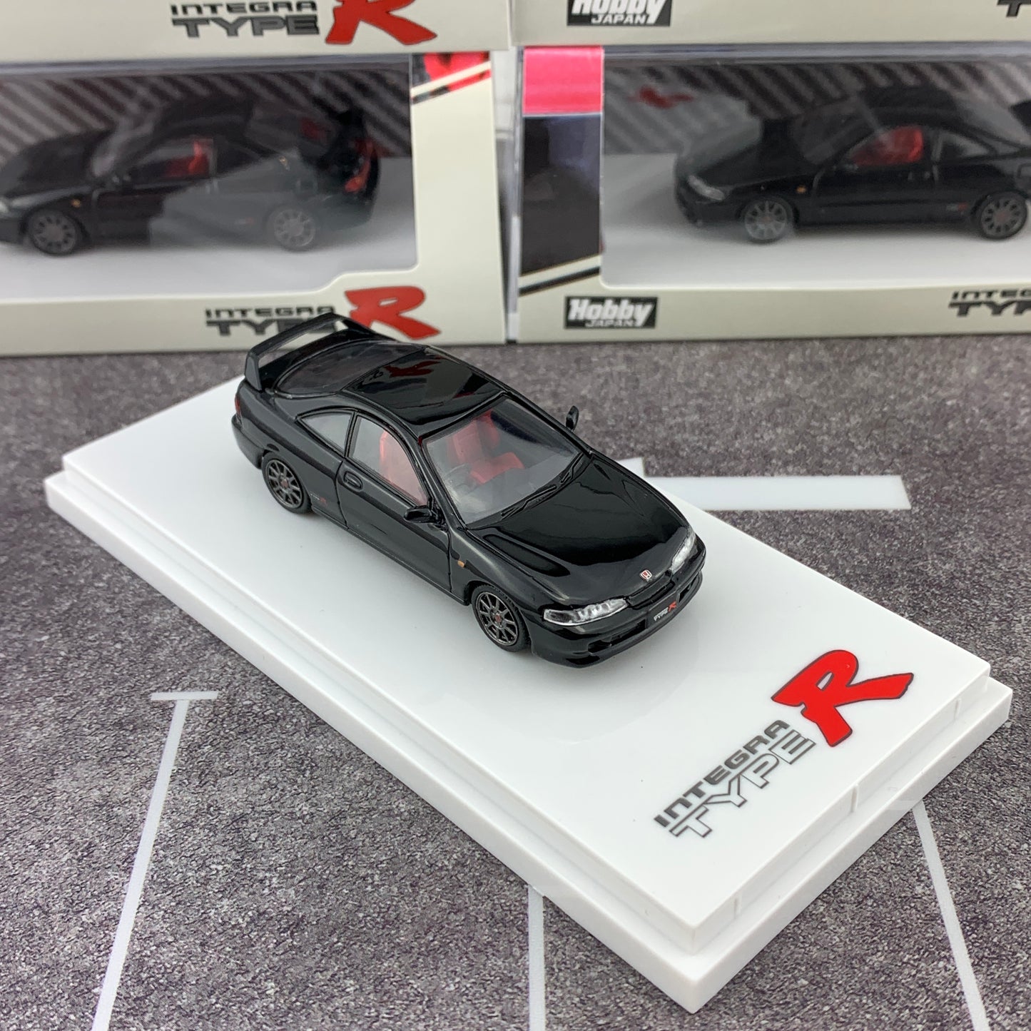 Hobby Japan 1/64 Honda Integra Type R (DC2) 1998 Starlight Black Pearl HJ641004BBK
