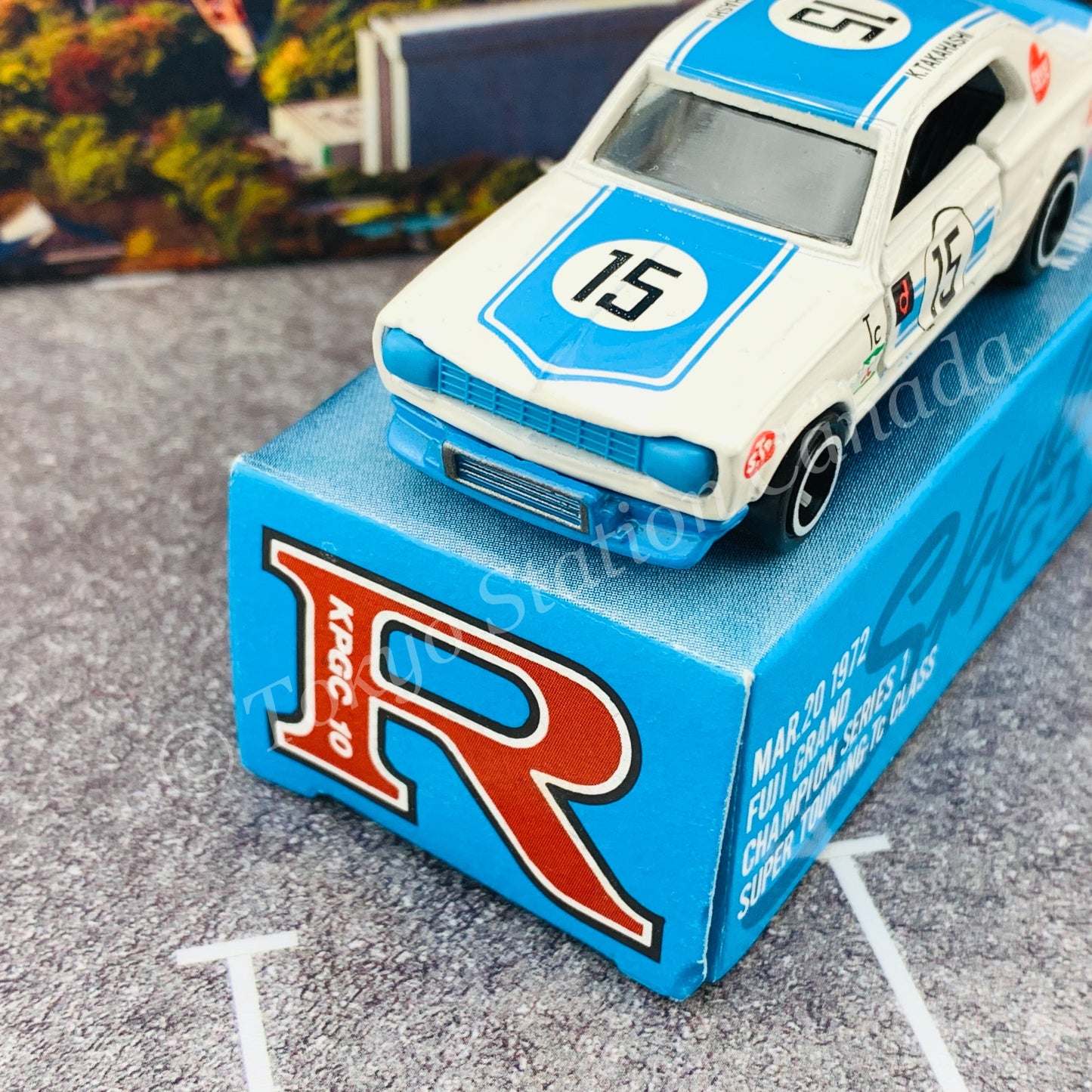 TOMICA x II ADO COMPANY Skyline HT 2000 GT-R (KPGC10) Winner K. TAKAHASHI MADE IN JAPAN