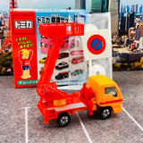 TAKARA TOMY A.R.T.S TOMICA Sign Set #3 - Isuzu Elf Aerial with a road sign stand