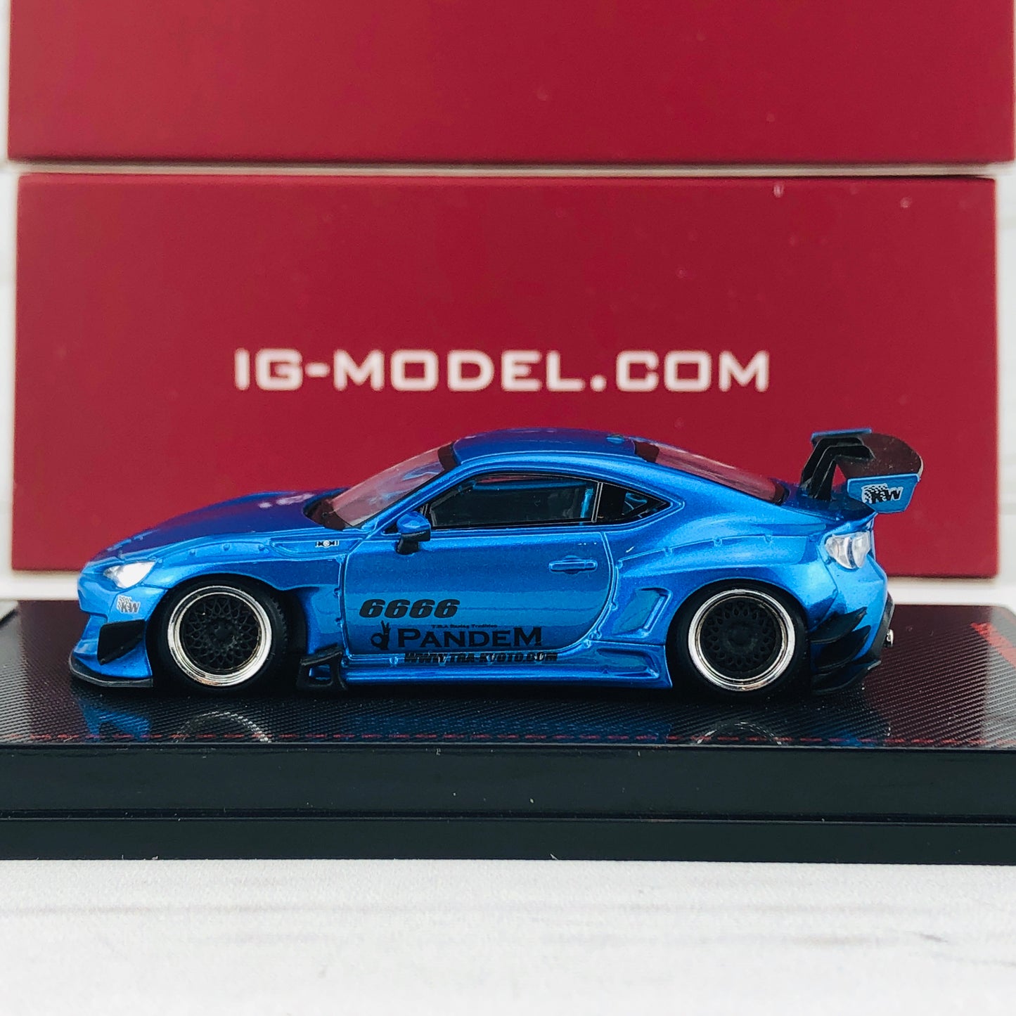 Ignition Model 1/64 Pandem Toyota 86 V3 Blue Metallic 1403