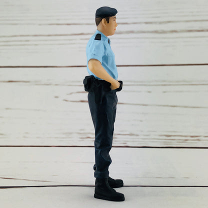 Tiny 1/18 Figure Police Constable (PTU)