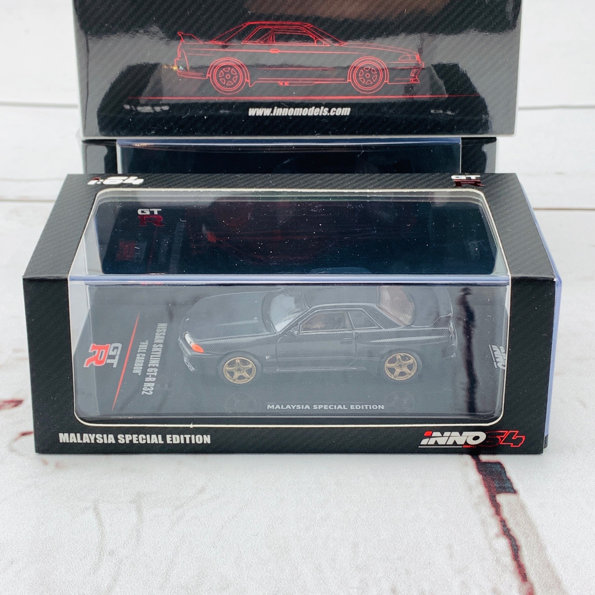 INNO64 1/64 Nissan Skyline GTR R32 Full Carbon Malaysia Special Edition IN64-R32-CBMS