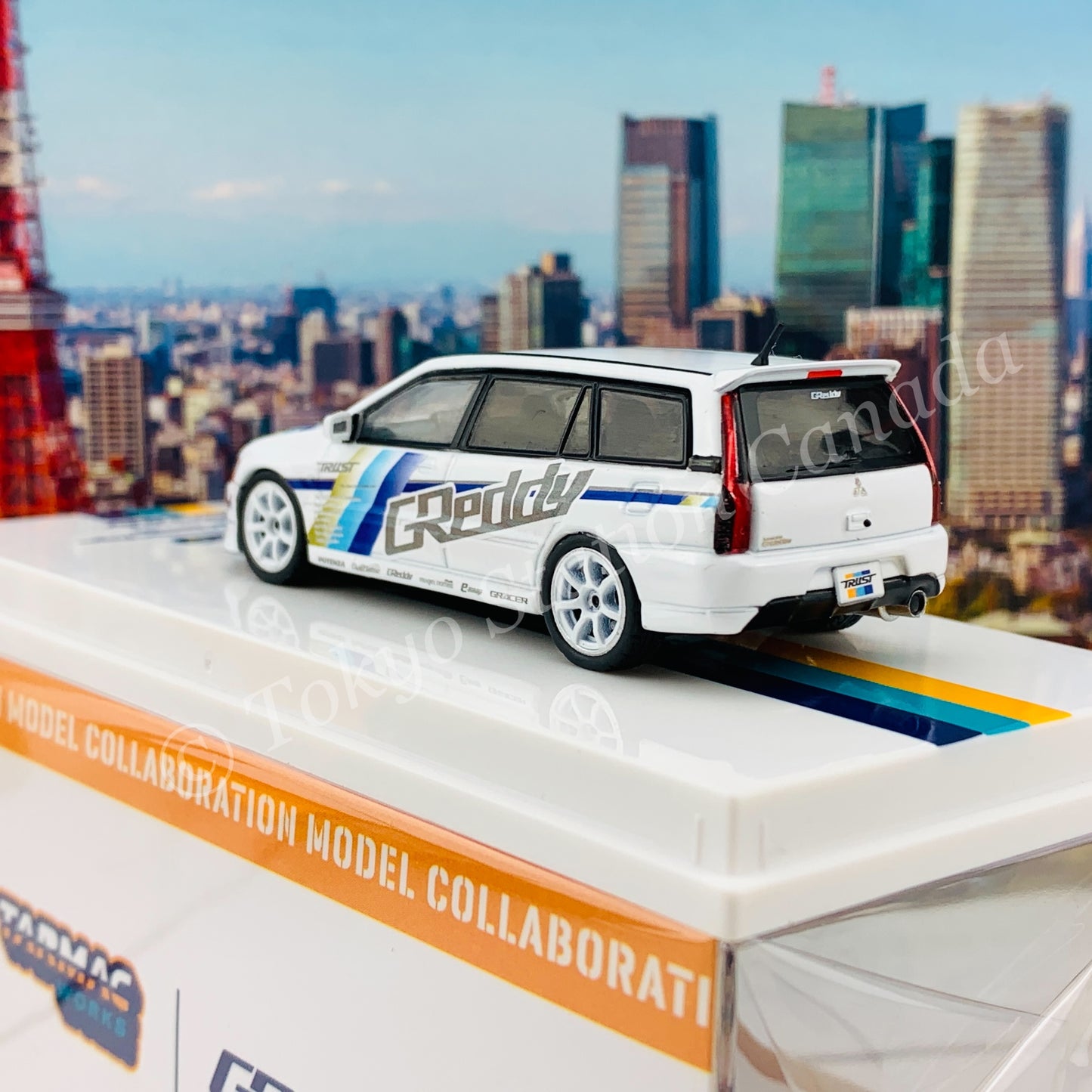 Tarmac Works 1/64 Mitsubishi Lancer Evolution Wagon GReddy "2021 Tokyo Auto Salon Special" T64-042-GDY