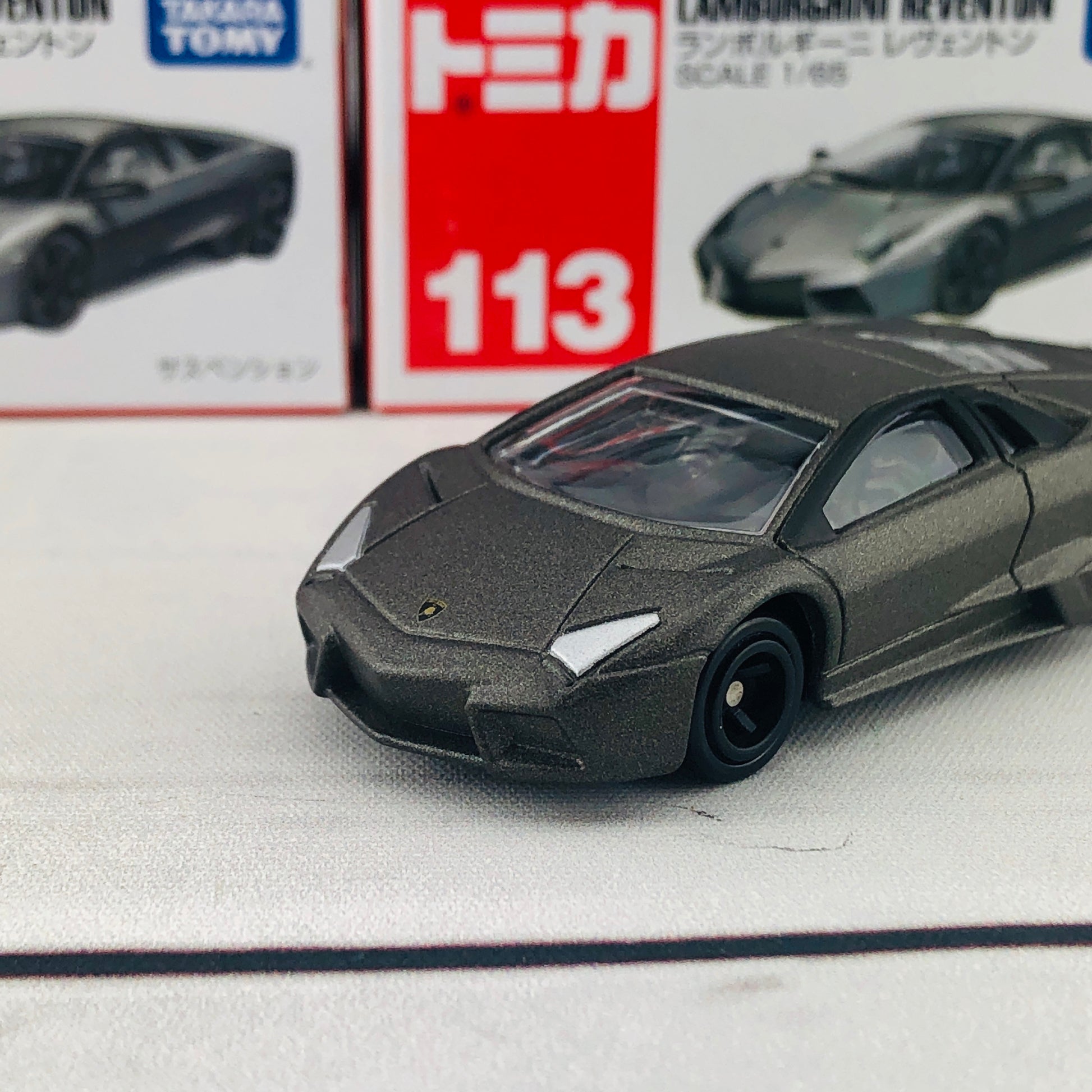 TOMICA 113 Lamborghini Reventon