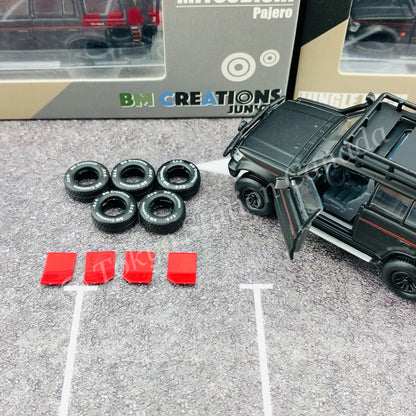 BM CREATIONS JUNIOR 1/64 Mitsubishi Pajero 2nd Generation JUNGLE PACK Matt Black LHD 64B0043