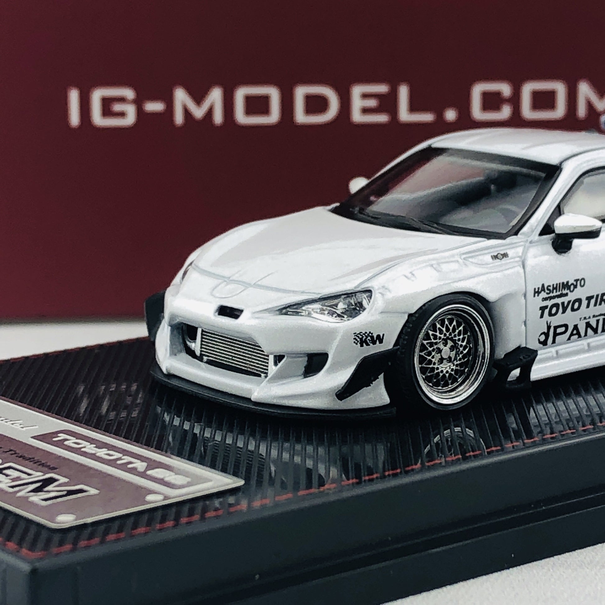 Ignition Model Pandem Toyota 86 V3 White Metallic 1750