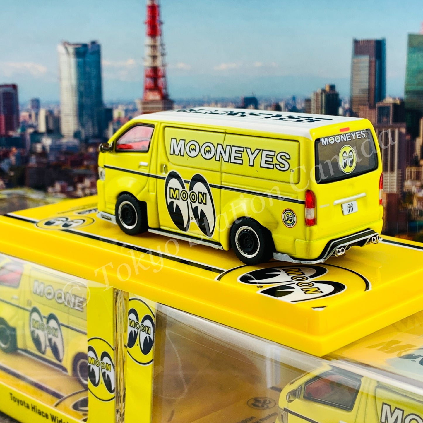 Tarmac Works 1/64 COLLAB64 Toyota Hiace Widebody Mooneyes *** Collaboration with Mooneyes *** T64-038-ME