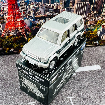 Tomica Premium 04 Mitsubishi Pajero