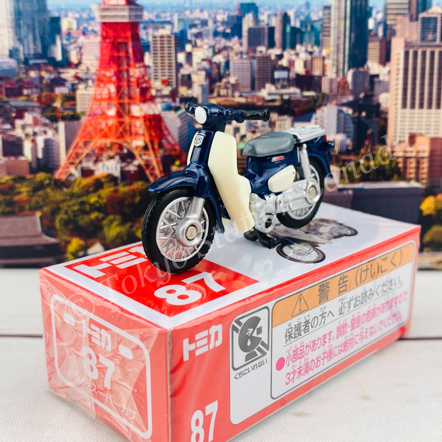 TOMICA 87 Honda Super Cub