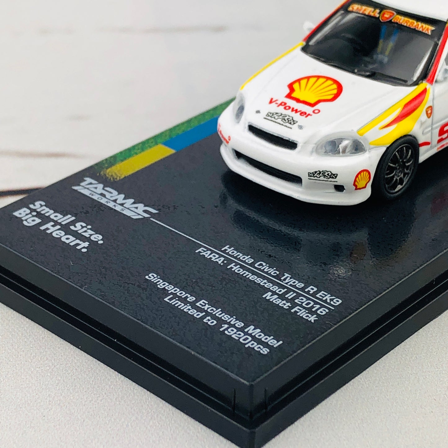 Tarmac Works 1/64 Honda Civic Type R EK9 FARA : Homestead II 2016 "SHELL" Singapore Exclusive Model