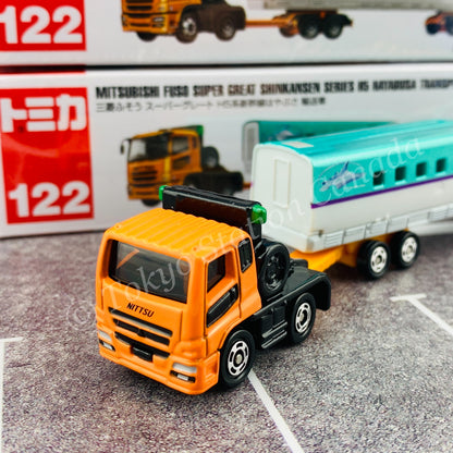 TOMICA 122 Mitsubishi Fuso Super Great Shinkansen Series H5 Hayabusa Transporter