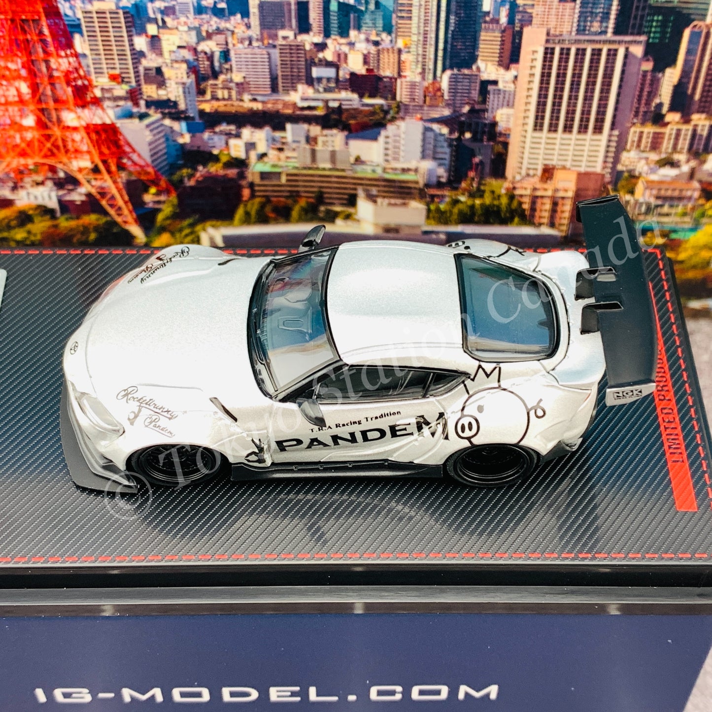 Ignition Model 1/64 PANDEM Supra (A90) Silver with Mr. Miura metal figurine IG2338