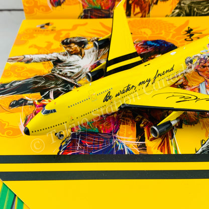 Tiny 微影 1/400 Bruce Lee 李小龍 BOEING 747-400 (Bruce Lee 80th Anniversary) ATC40009