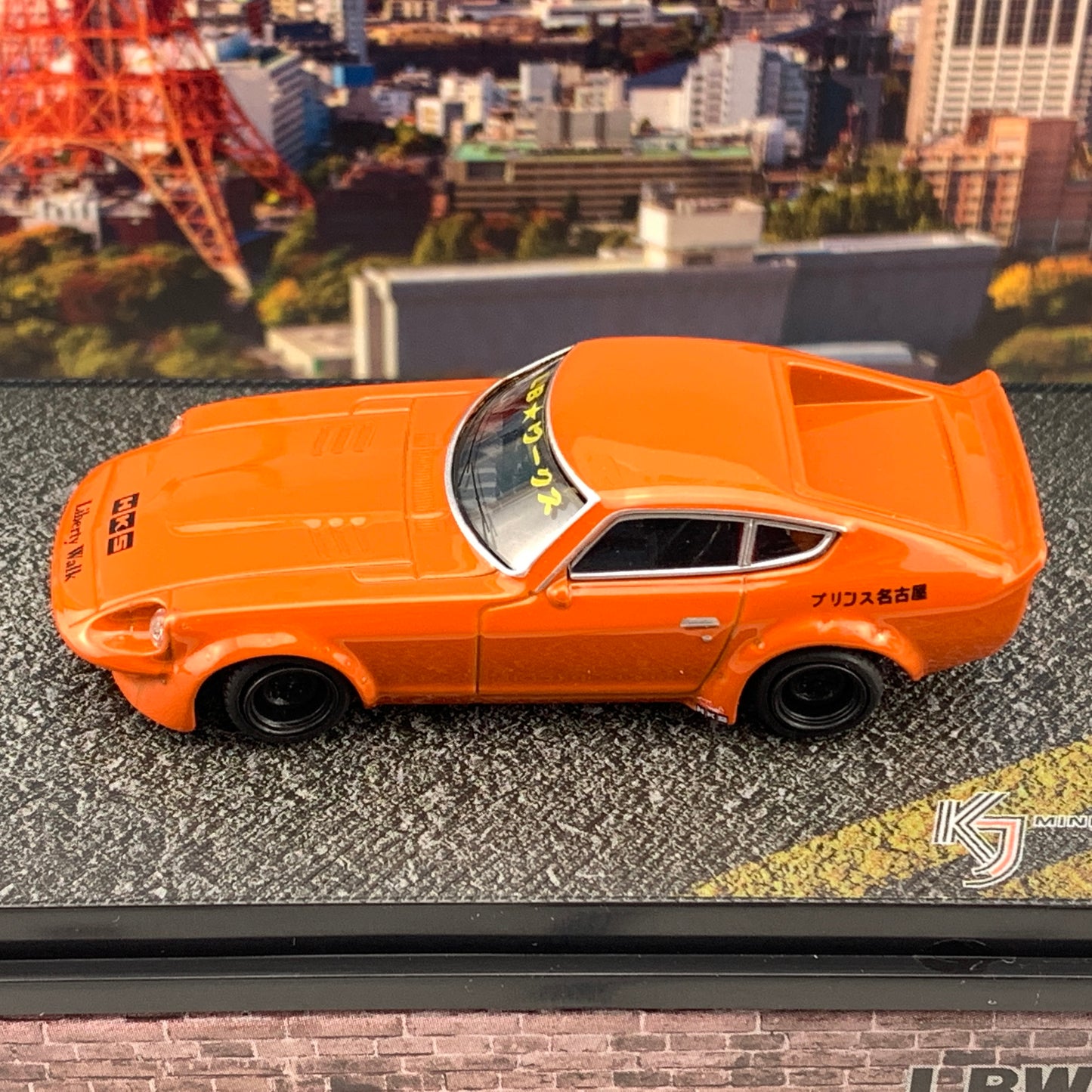 KJ MINIATURES 1/64 LBWK Nissan FairLady S30 Metallic Orange KJ64003OR