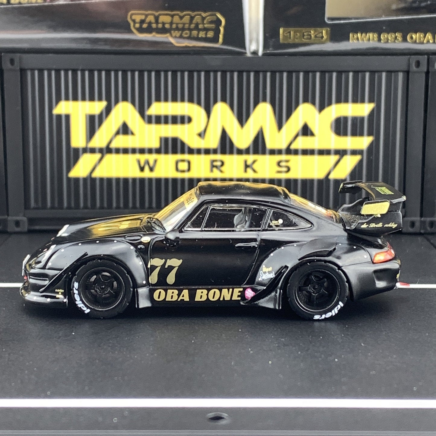 Tarmac Works 1/64 RWB 993 OBA BONE T64-017-OB