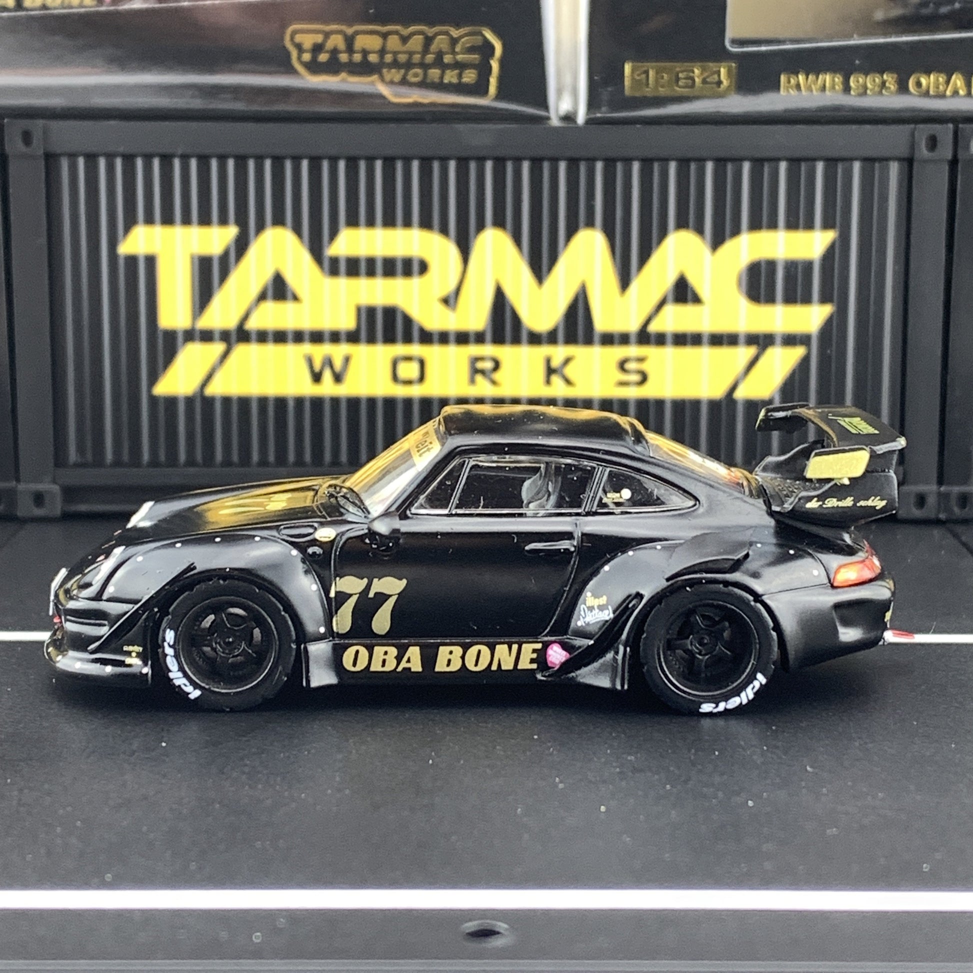 Tarmac Works 1/64 RWB 993 OBA BONE T64-017-OB