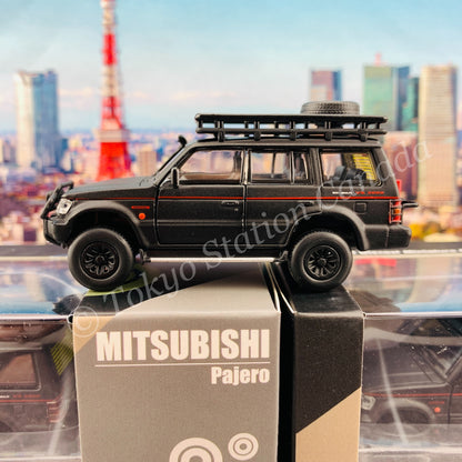 BM CREATIONS JUNIOR 1/64 Mitsubishi Pajero 2nd Generation JUNGLE PACK Matt Black LHD 64B0043