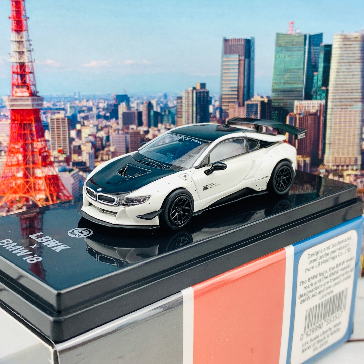 PARA64 1/64 Liberty Walk BMW i8 Black & White PA-55151