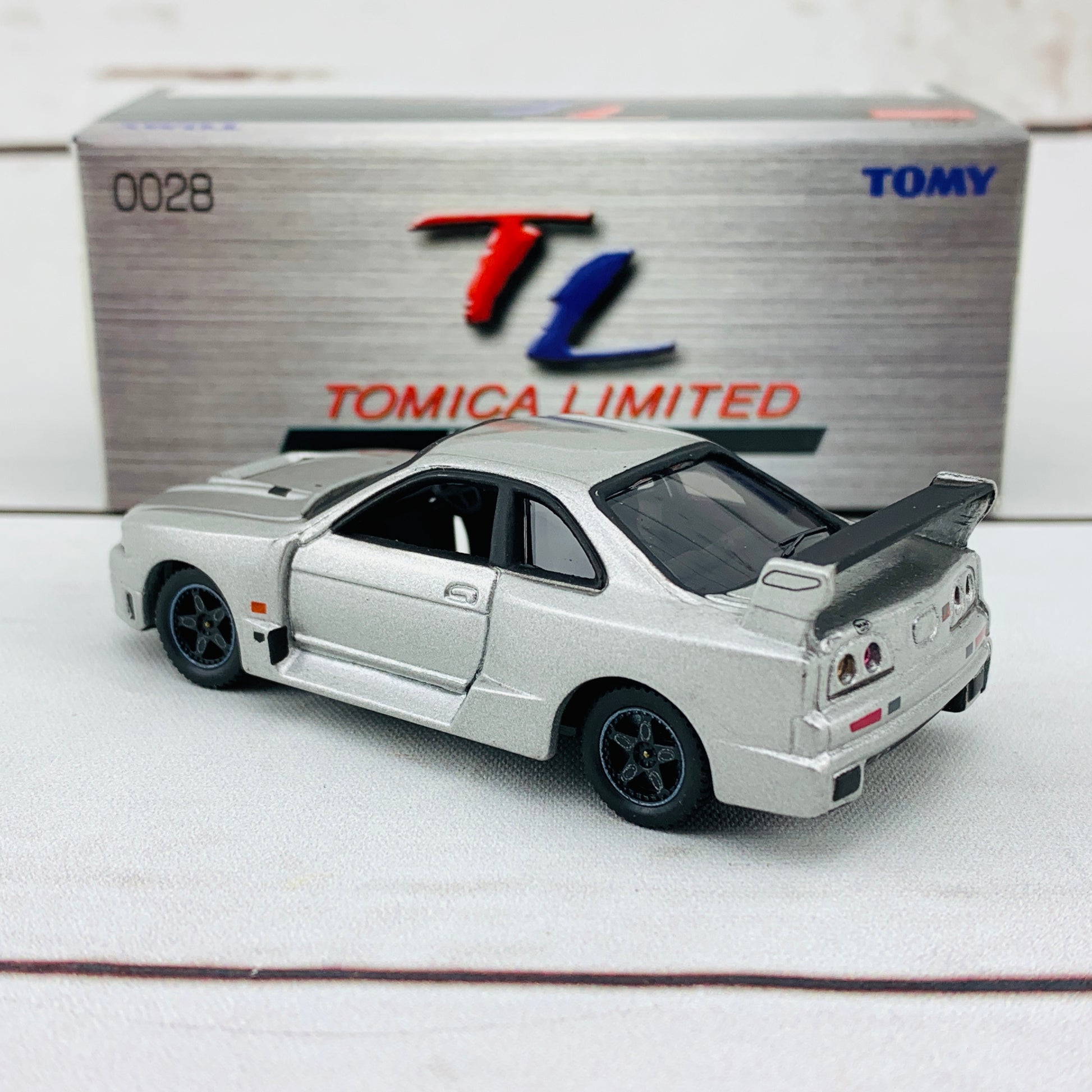 Tomica Limited 0028 Nismo GTR LM