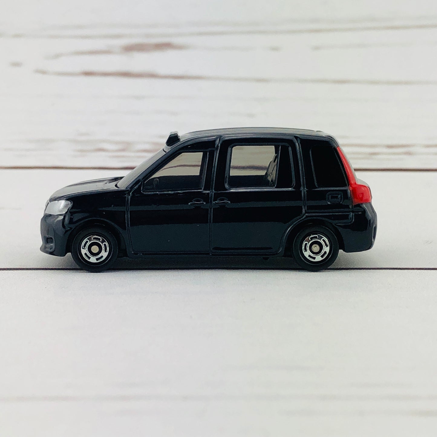 TOMICA 27 Toyota Japan Taxi