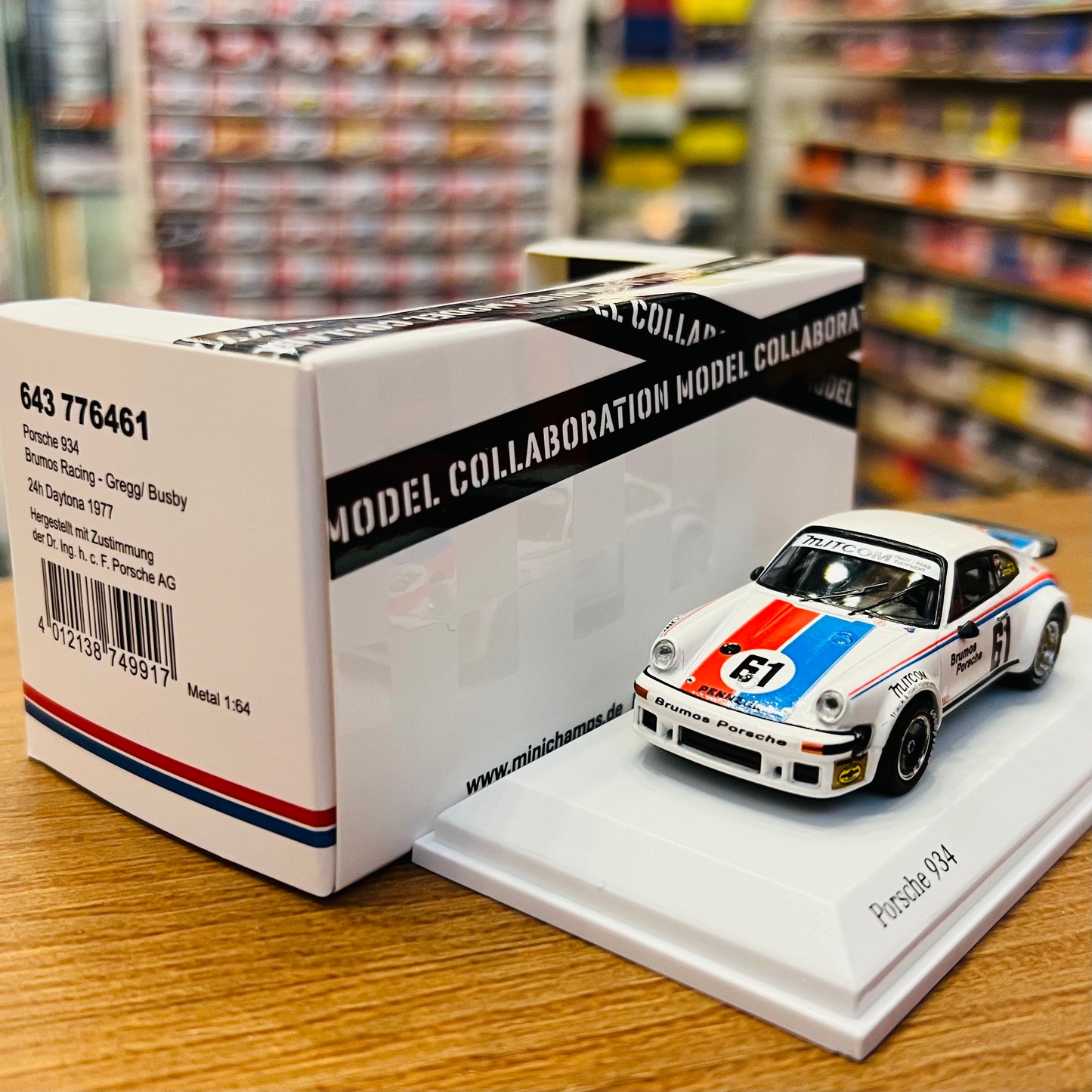 Tarmac Works x MINICHAMPS COLLAB64 1/64 Porsche 934 24h Daytona 1977 #61 T64MC-003-DAY (643776461)