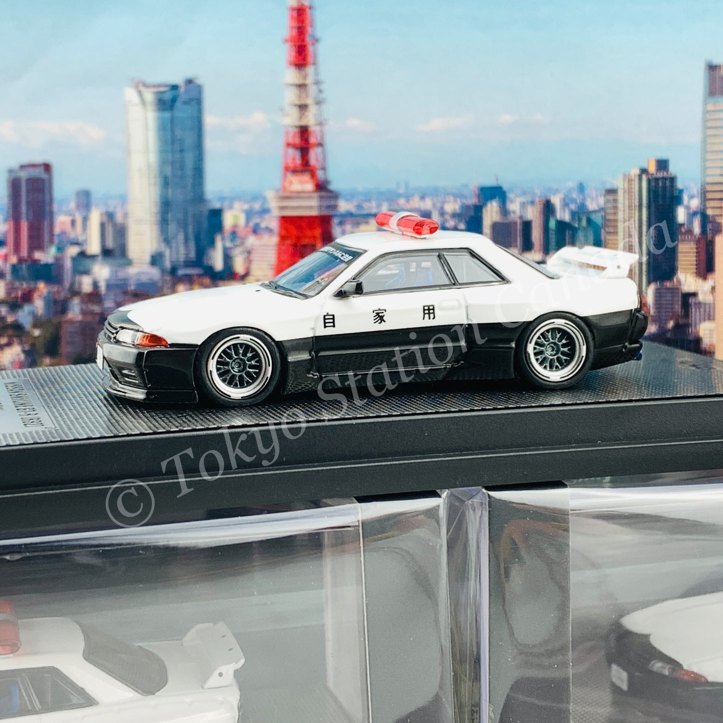 INNO64 1/64 NISSAN SKYLINE GT-R (R32) "PANDEM ROCKET BUNNY"  Japan Police Livery Drift Car IN64-R32P-JPDC