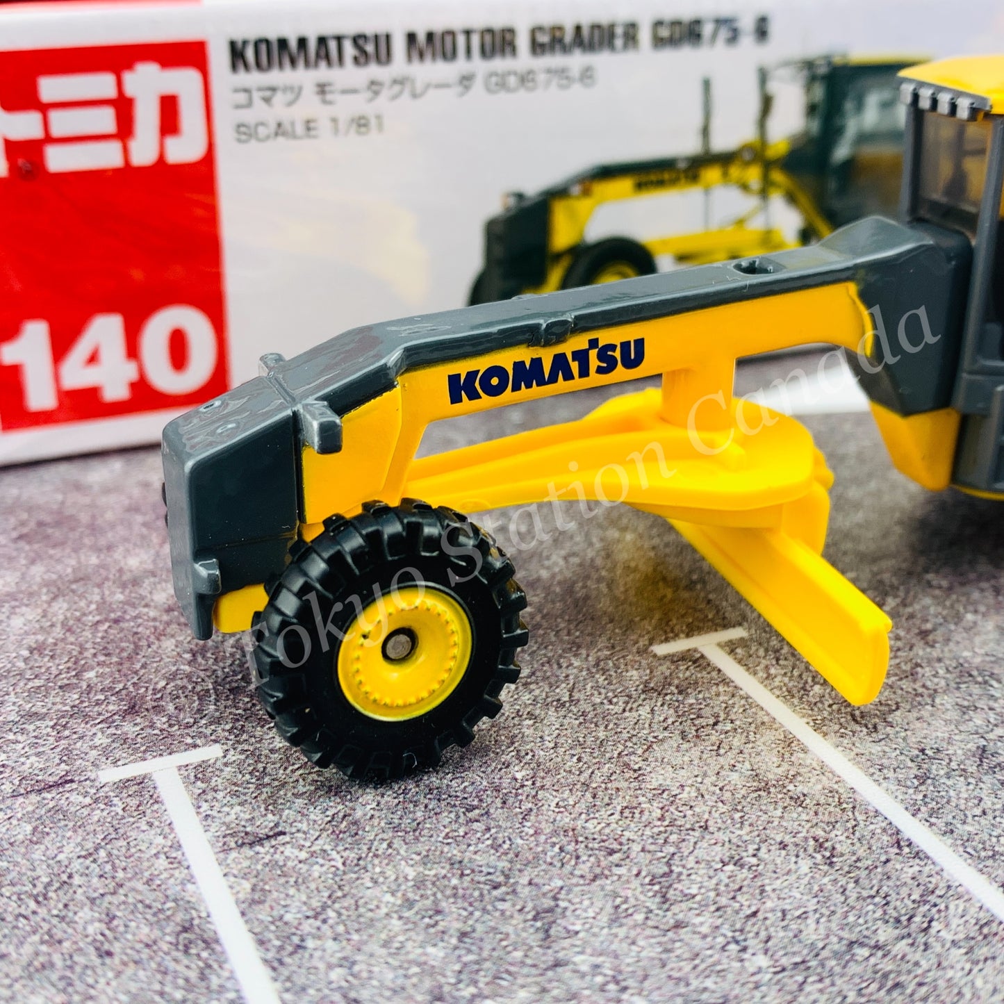 TOMICA 140 KOMATSU Motor Grader GD675-6
