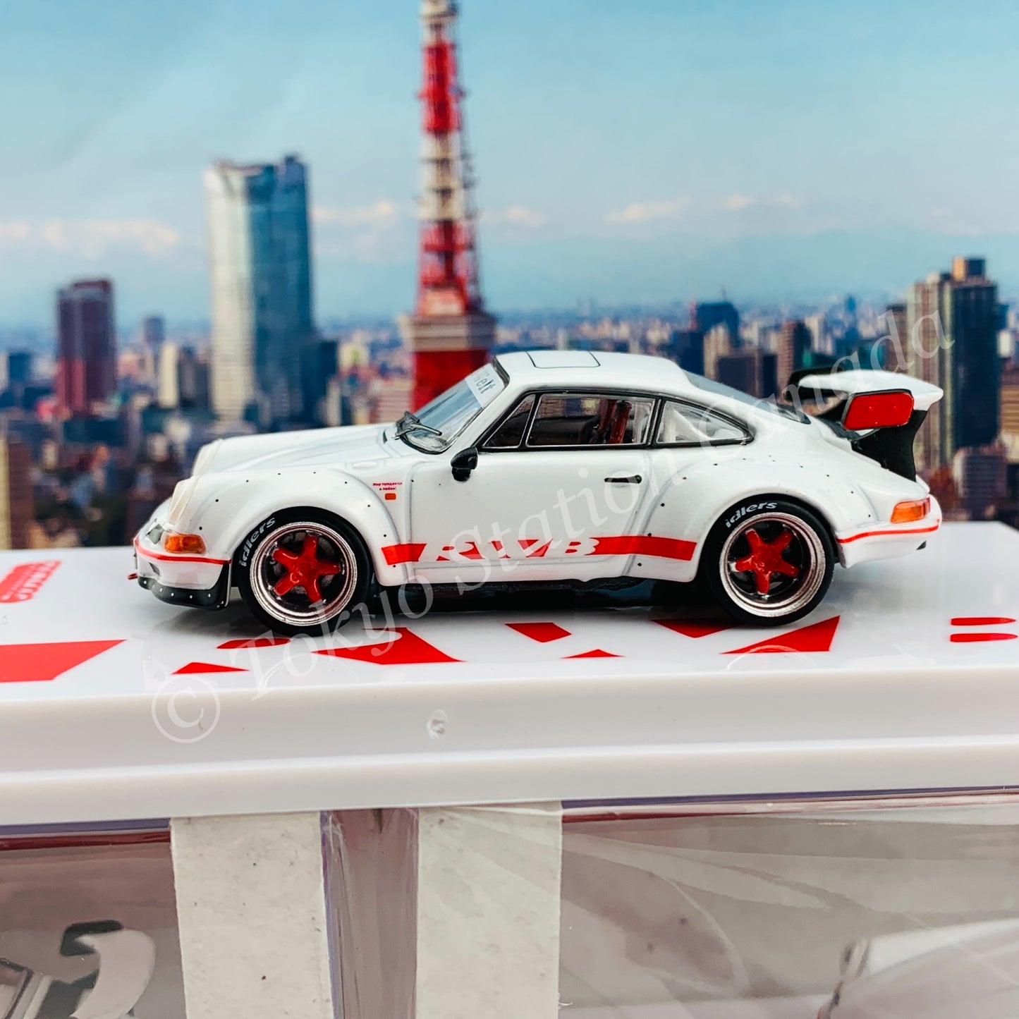 Tarmac Works 1/64 HOBBY64 RWB Backdate White T64-046-WH