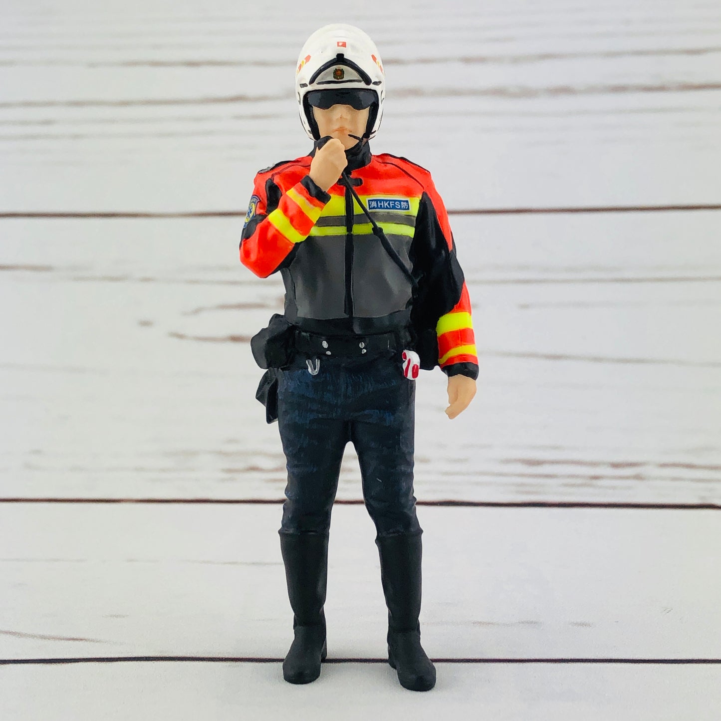 Tiny 1/18 Figure 19 Ambulanceman (EMAMC)