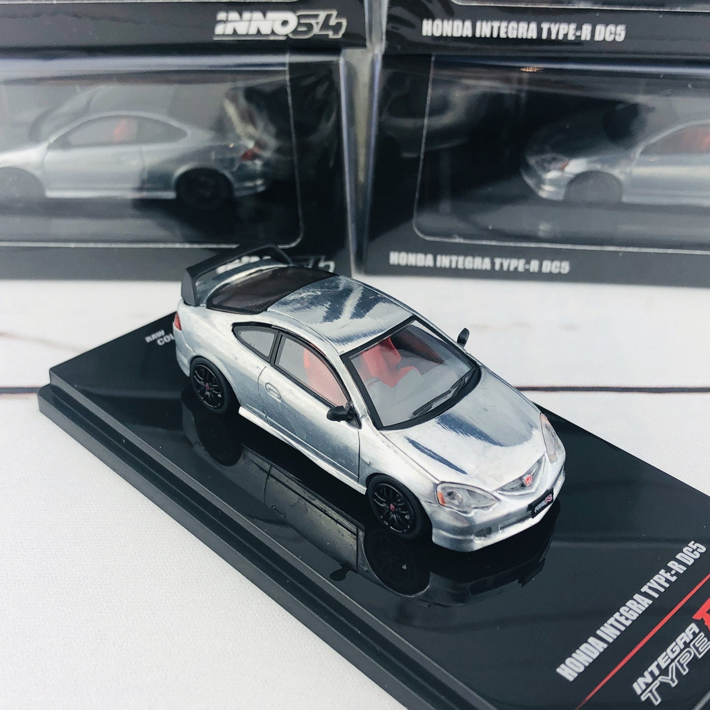 INNO64 HONDA Integra Type-R DC5 RAW Collection Limited Edition IN64-RAW-DC5