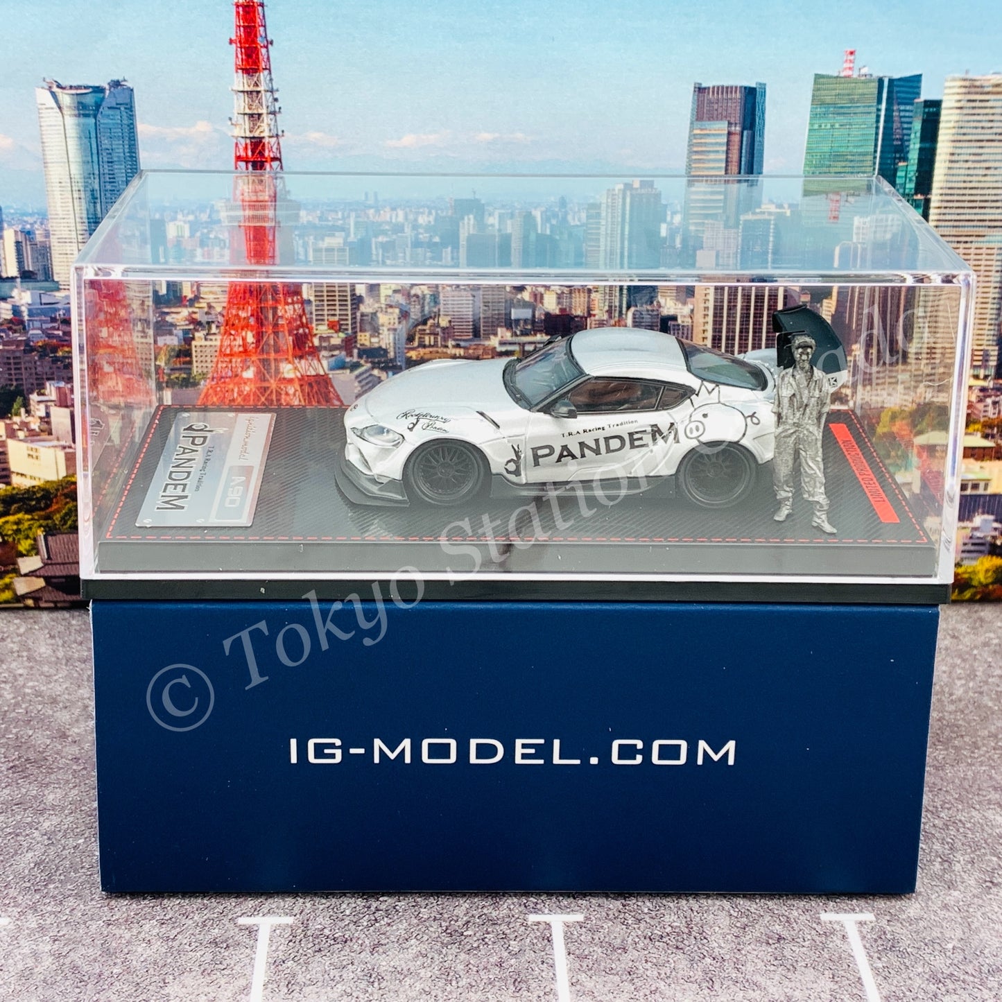 Ignition Model 1/64 PANDEM Supra (A90) Silver with Mr. Miura metal figurine IG2338