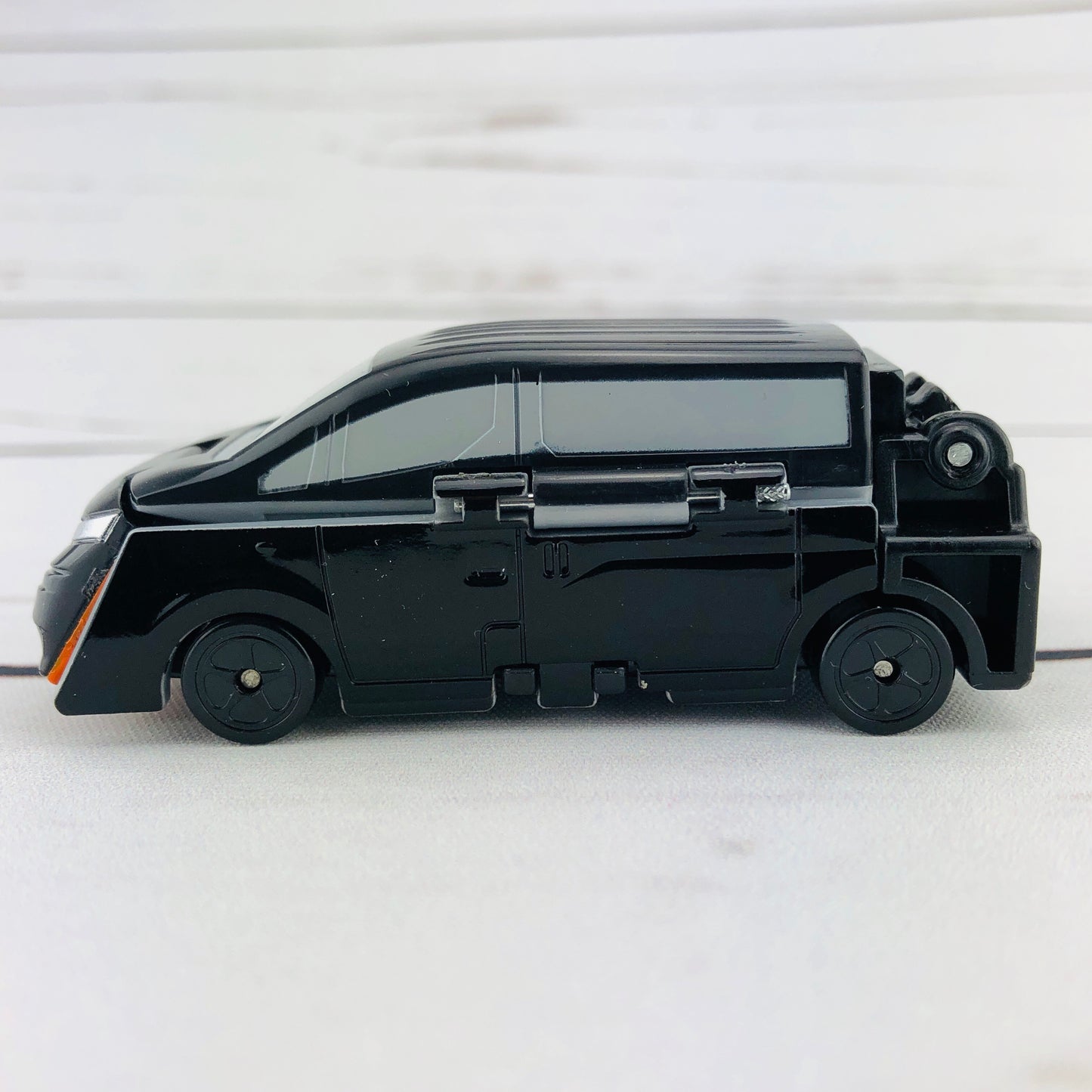 BANDAI Ultra Party Guardians e-NV200