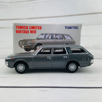 Tomica Limited Vintage 1/64 Toyota Crown Van Deluxe Grey (1973) LV-N163b