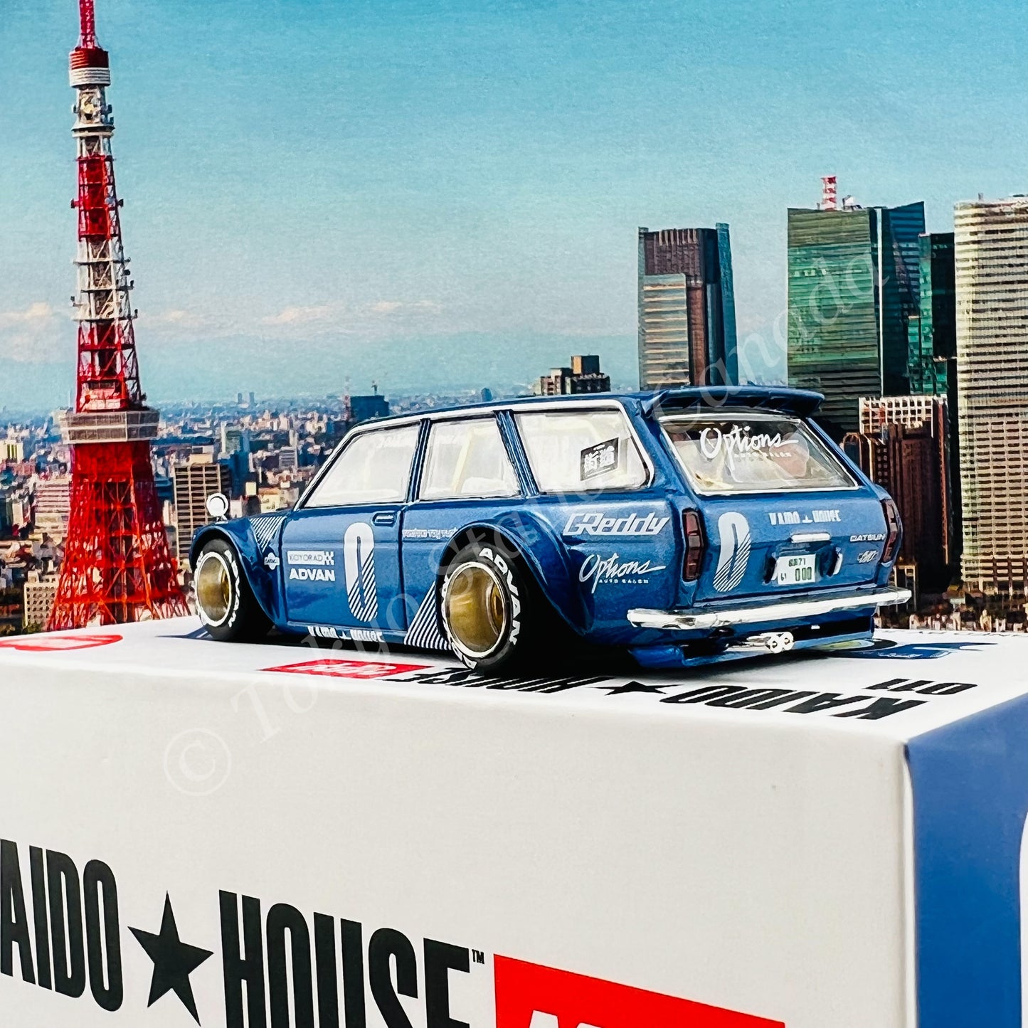 MINI GT x Kaido House 1/64 Datsun KAIDO 510 Wagon Blue LHD KHMG011