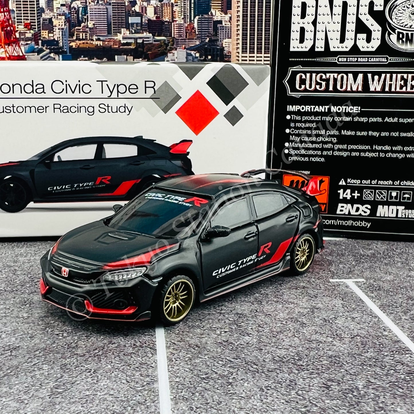 MINI GT 1/64 Honda Civic Type R (FK8) Customer Racing Study LHD with BNDS BC26406-RB wheels