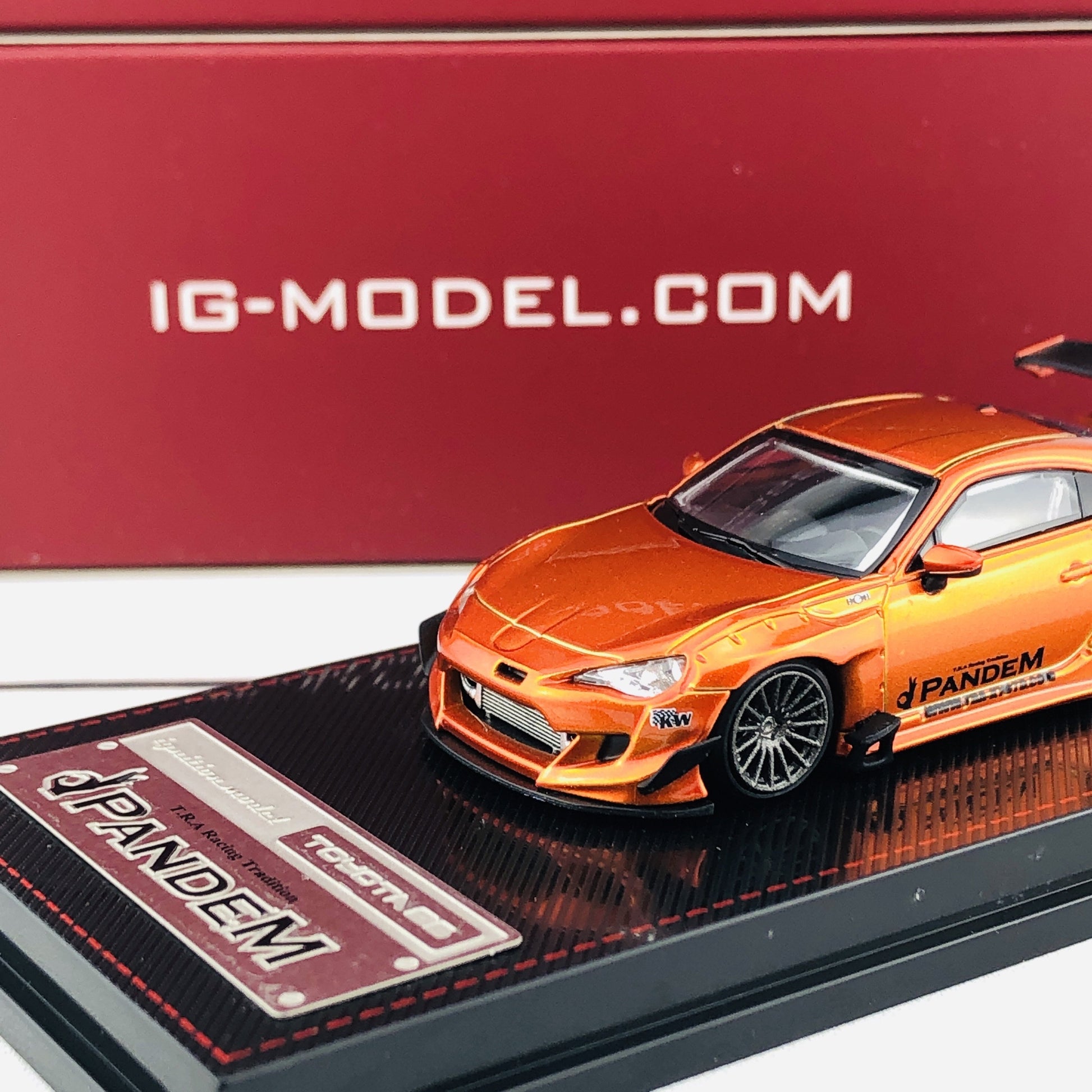 Ignition Model 1/64 Pandem Toyota 86 V3 Orange Metallic 1404