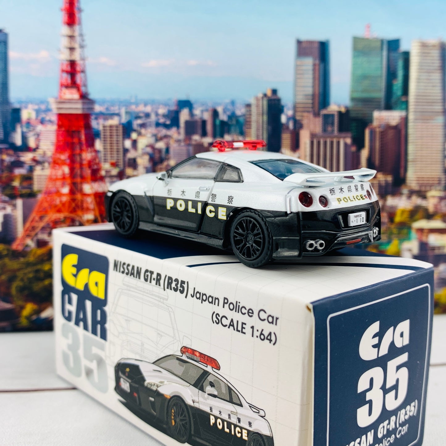 ERA CAR 35 1/64 Nissan GTR R35 Japan Police Car with Figure NS20GTRRN35