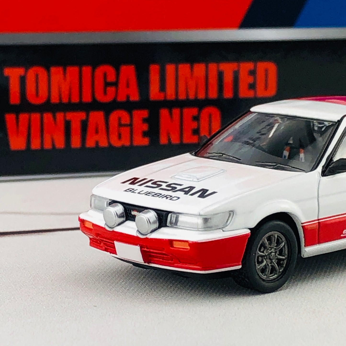 Tomytec TLV Nissan Bluebird SSS-R LV-N185a