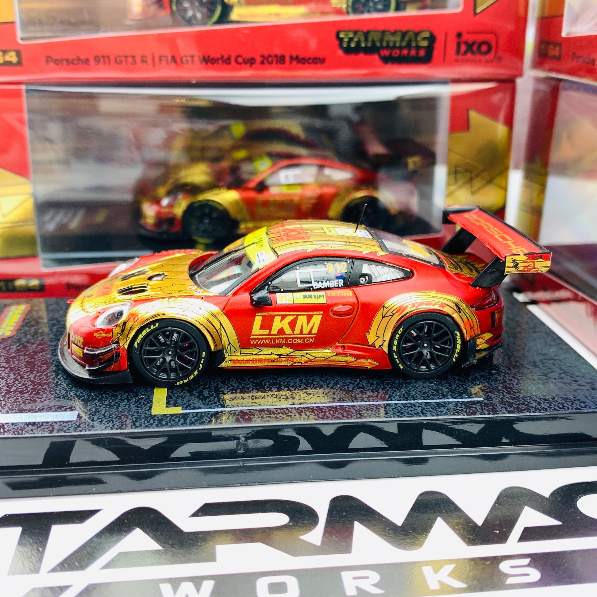 Tarmac Works 1/64 Hobby Collection Porsche 911 GT3 R (991) Macau GT Cup - FIA GT World Cup 2018 Earl Bamber T64-032-18MGP912