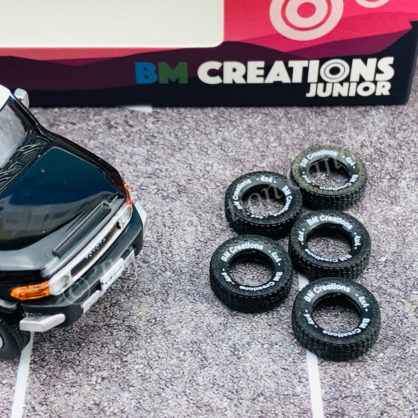 BM CREATIONS JUNIOR 1/64 Toyota 2015 FJ Cruiser - Black LHD 64B0139