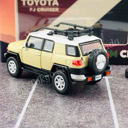 BM CREATIONS JUNIOR 1/64 Toyota 2015 FJ Cruiser - Ivory LHD 64B0137
