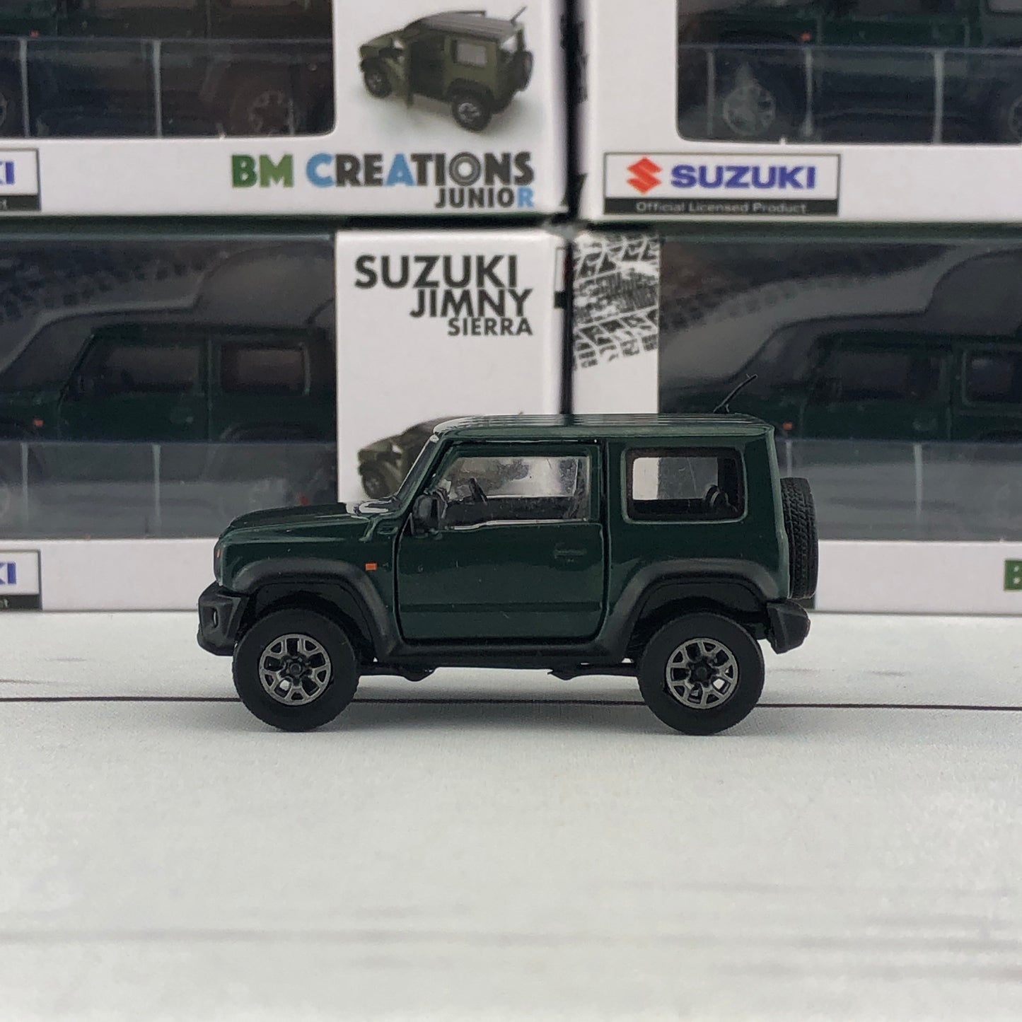 BM Creations 1/64 Suzuki Jimny Sierra (JB74) RHD - Jungle Green (ZZC) 64B0005