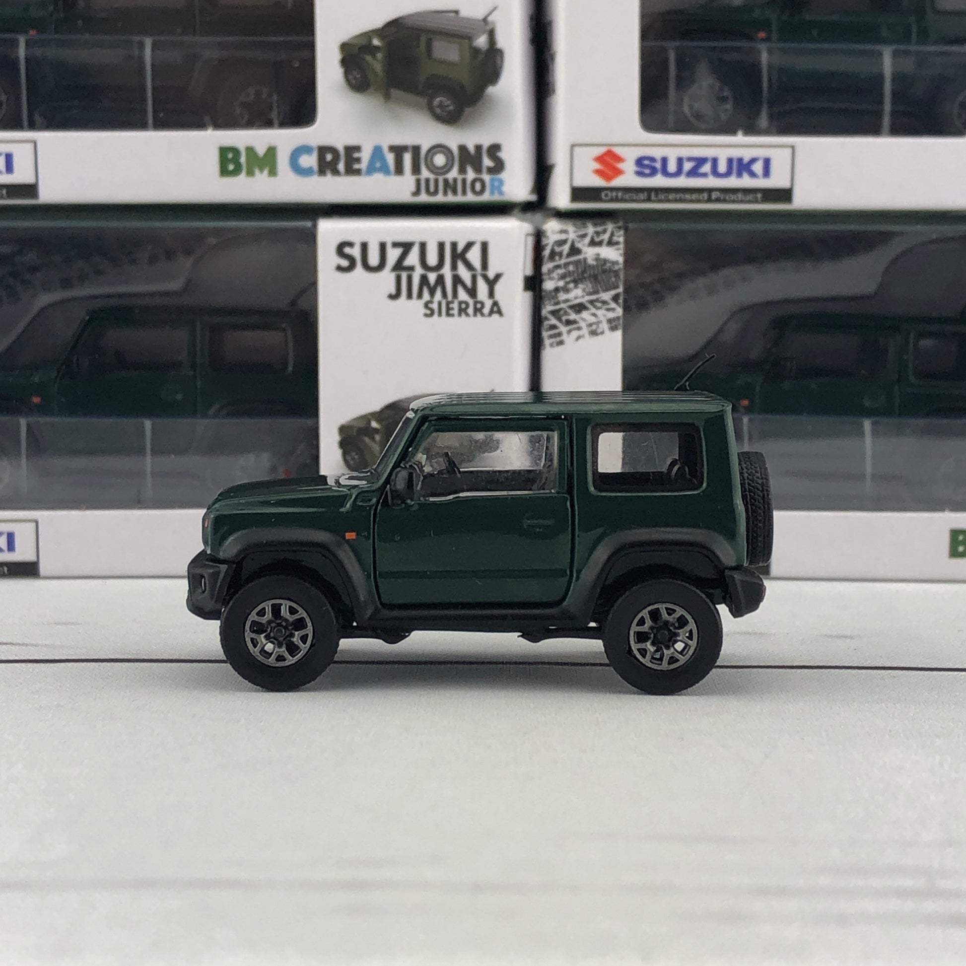 BM Creations 1/64 Suzuki Jimny Sierra (JB74) RHD - Jungle Green (ZZC) 64B0005