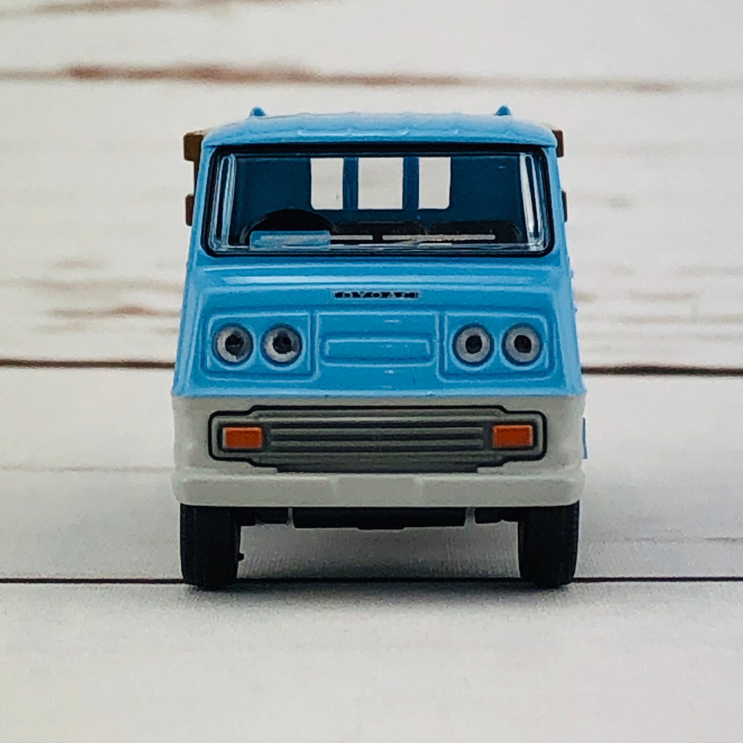 Tomica Limited Vintage Toyota Toyoace Livestock Truck LV-72b