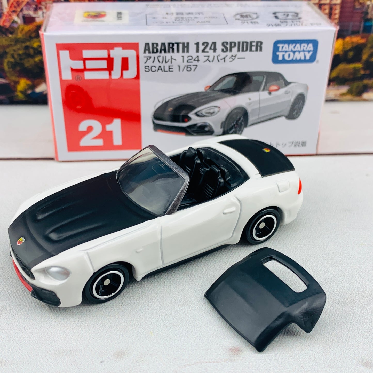 Tomica 21 Abarth 124 spider