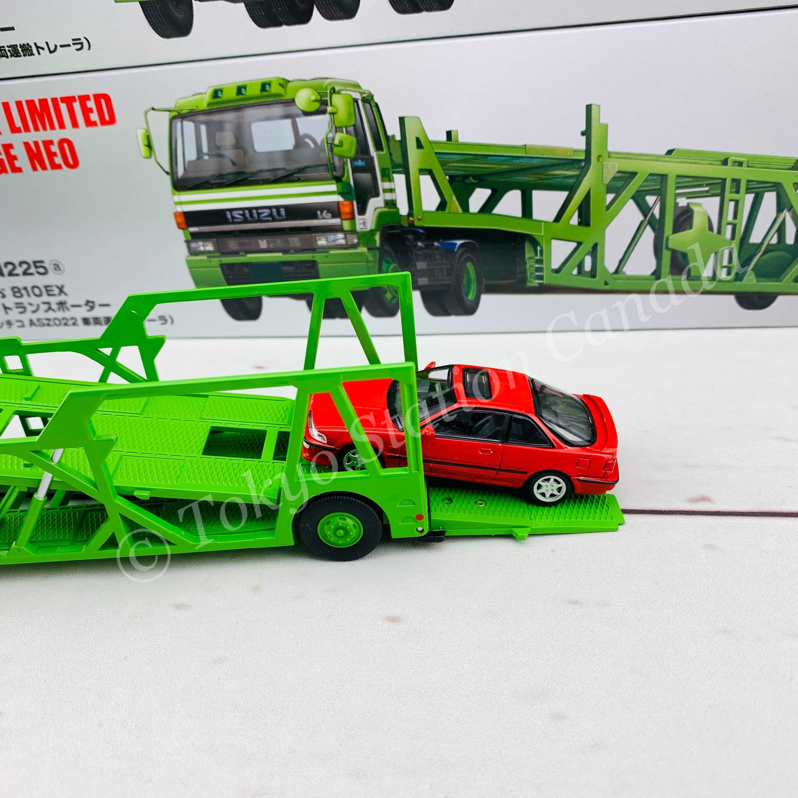 Tomytec Tomica Limited Vintage Neo 1/64 Isuzu 810 EX Tractor +